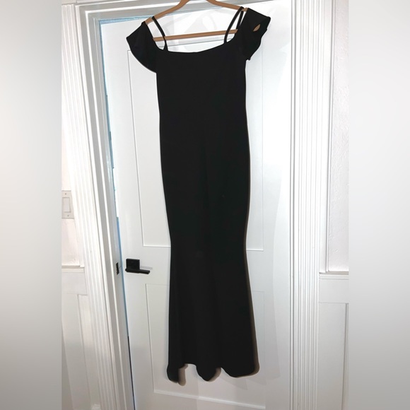 Quiz Off the Shoulder Evening Gown - Picture 4 of 4